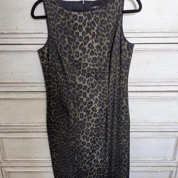 💚Green Leopard Sheath Dress by Ann Taylor- Size 10P - Picture 8 of 8